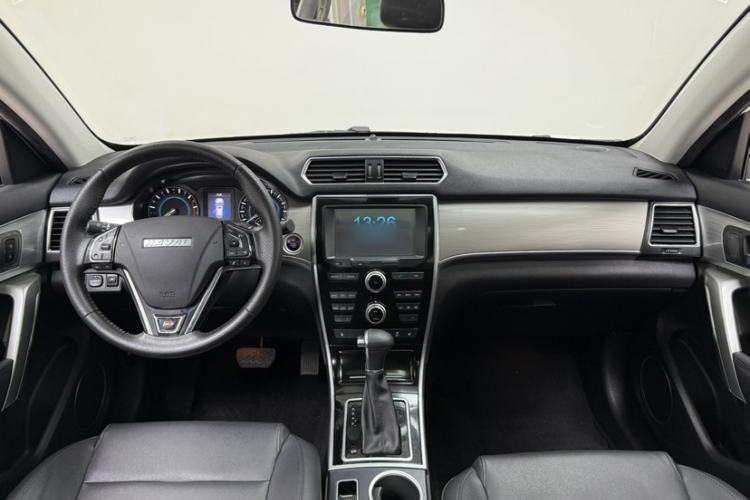 Used Haval H2 2017 Red-Label 1.5T Automatic Two-Wheel Drive Luxury Model Interior 2