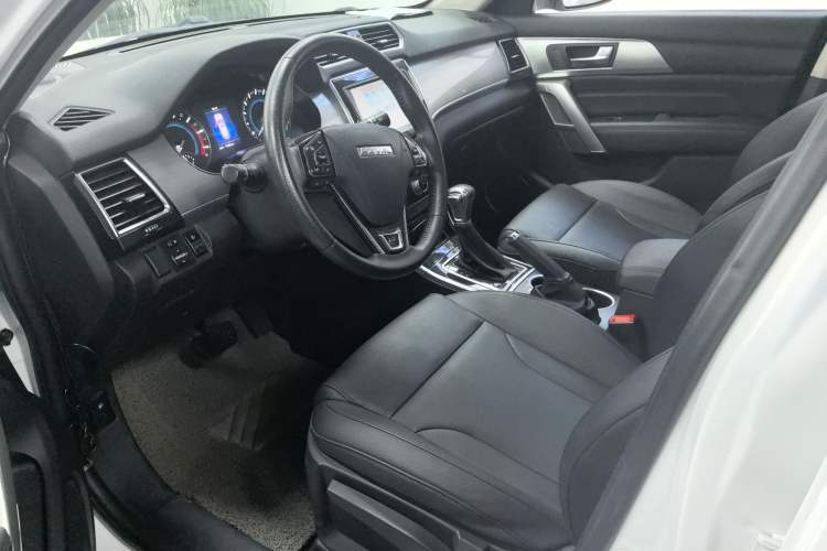 Used Haval H2 2017 Red-Label 1.5T Automatic Two-Wheel Drive Elite Model Interior 3