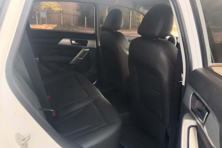 Used Haval H2 2017 Red-Label 1.5T Automatic Two-Wheel Drive Elite Model Interior 3