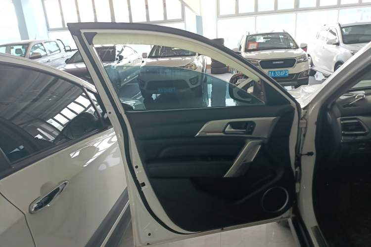 Used Haval H2 2017 Blue Label 1.5T Automatic Two-Wheel Drive Prestige Model Interior 5