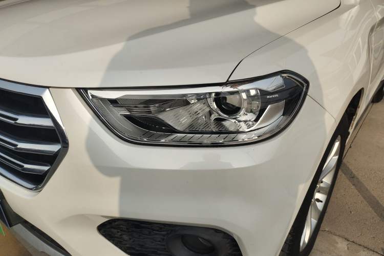 Used Haval H2 2017 Blue Label 1.5T Manual Two-Wheel Drive Luxury Model Left Front Headlight