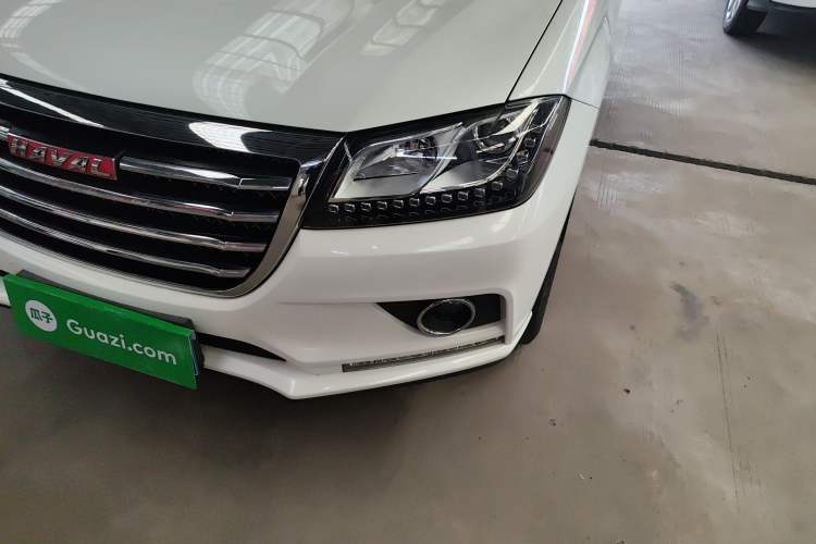 Used Haval H2 2017 Red-Label 1.5T Manual Two-Wheel Drive Comfort Model Left Front Headlight