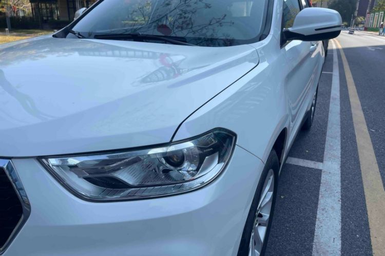 Used Haval H2 2017 Blue Label 1.5T Manual Two-Wheel Drive Elite Model Left Front Headlight