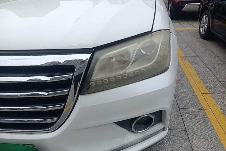 Used Haval H2 2017 Red-Label 1.5T Automatic Two-Wheel Drive Luxury Model Left Front Headlight