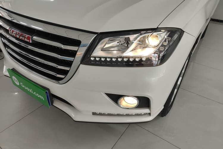 Used Haval H2 2017 Red-Label 1.5T Automatic Two-Wheel Drive Elite Model Left Front Headlight