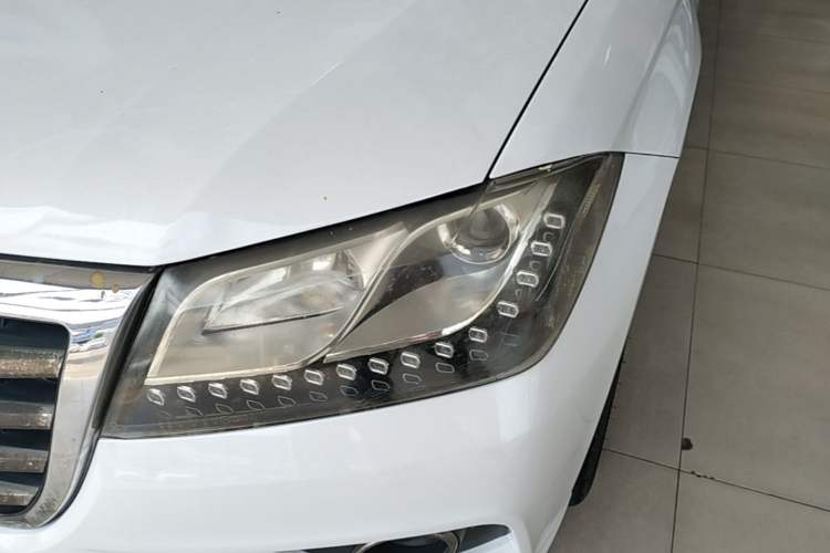 Used Haval H2 2017 Red-Label 1.5T Manual Two-Wheel Drive Comfort Model Left Front Headlight