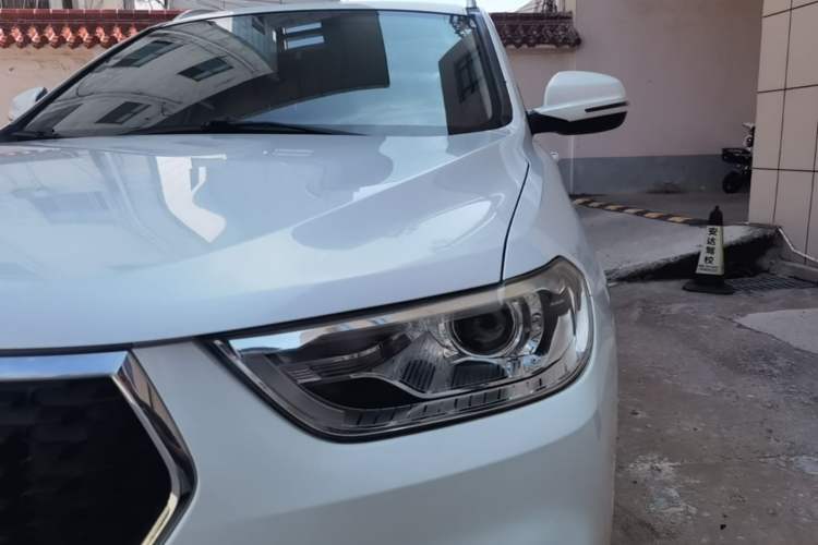 Used Haval H2 2017 Blue Label 1.5T Manual Two-Wheel Drive Elite Model Left Front Headlight