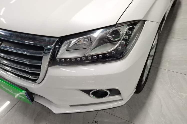 Used Haval H2 2017 Red-Label 1.5T Automatic Two-Wheel Drive Elite Model Left Front Headlight
