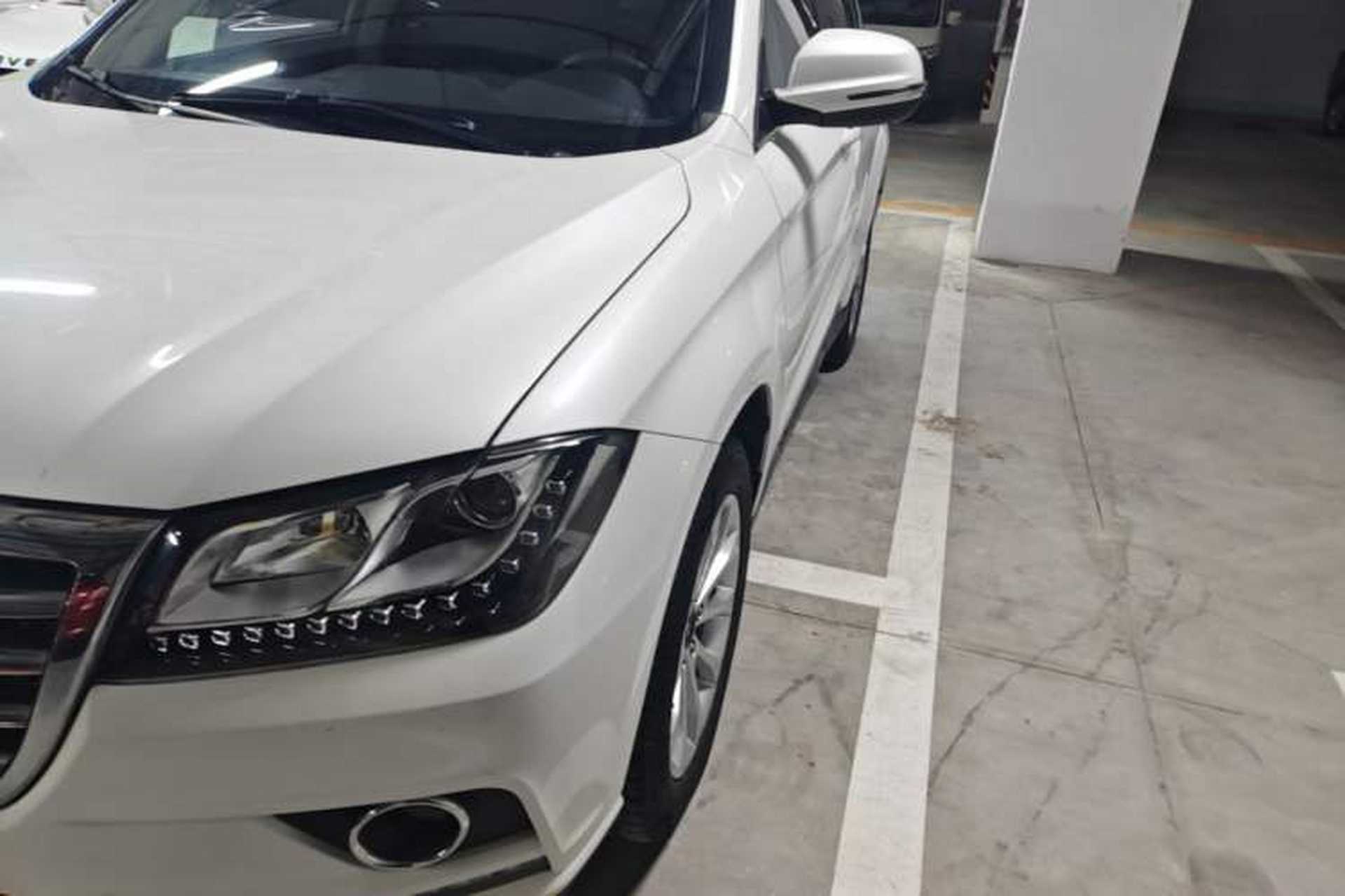 Used Haval H2 2017 Red-Label 1.5T Automatic Two-Wheel Drive Elite Model Left Front Headlight