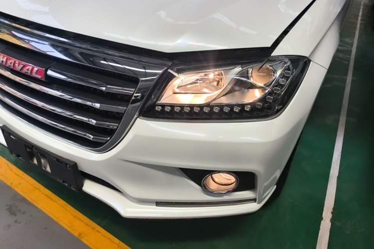 Used Haval H2 2017 Red-Label 1.5T Automatic Two-Wheel Drive Luxury Model Left Front Headlight