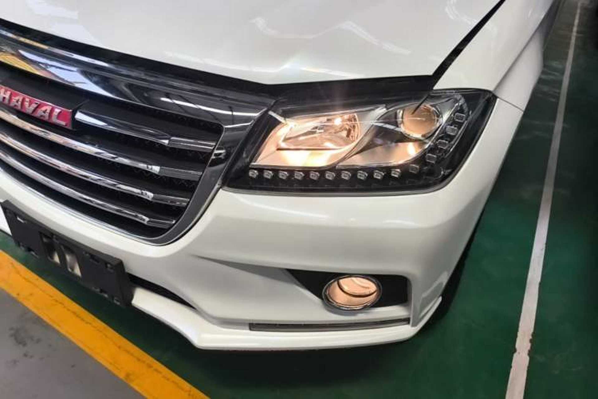 Used Haval H2 2017 Red-Label 1.5T Automatic Two-Wheel Drive Luxury Model Left Front Headlight