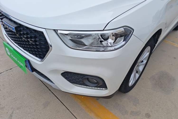 Used Haval H2 2017 Blue Label 1.5T Automatic Two-Wheel Drive Elite Model Left Front Headlight