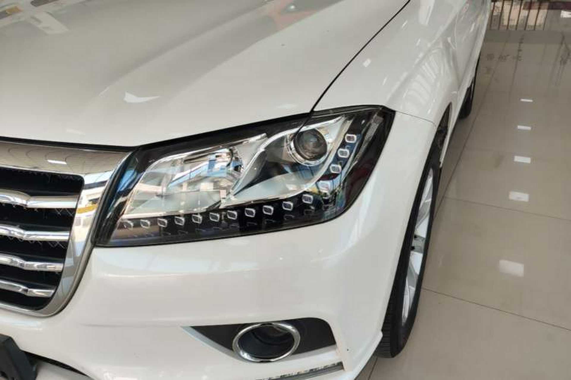 Used Haval H2 2017 Red-Label 1.5T Automatic Two-Wheel Drive Elite Model Left Front Headlight
