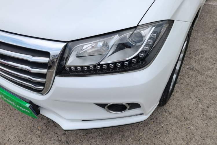 Used Haval H2 2017 Red-Label 1.5T Automatic Two-Wheel Drive Luxury Model Left Front Headlight