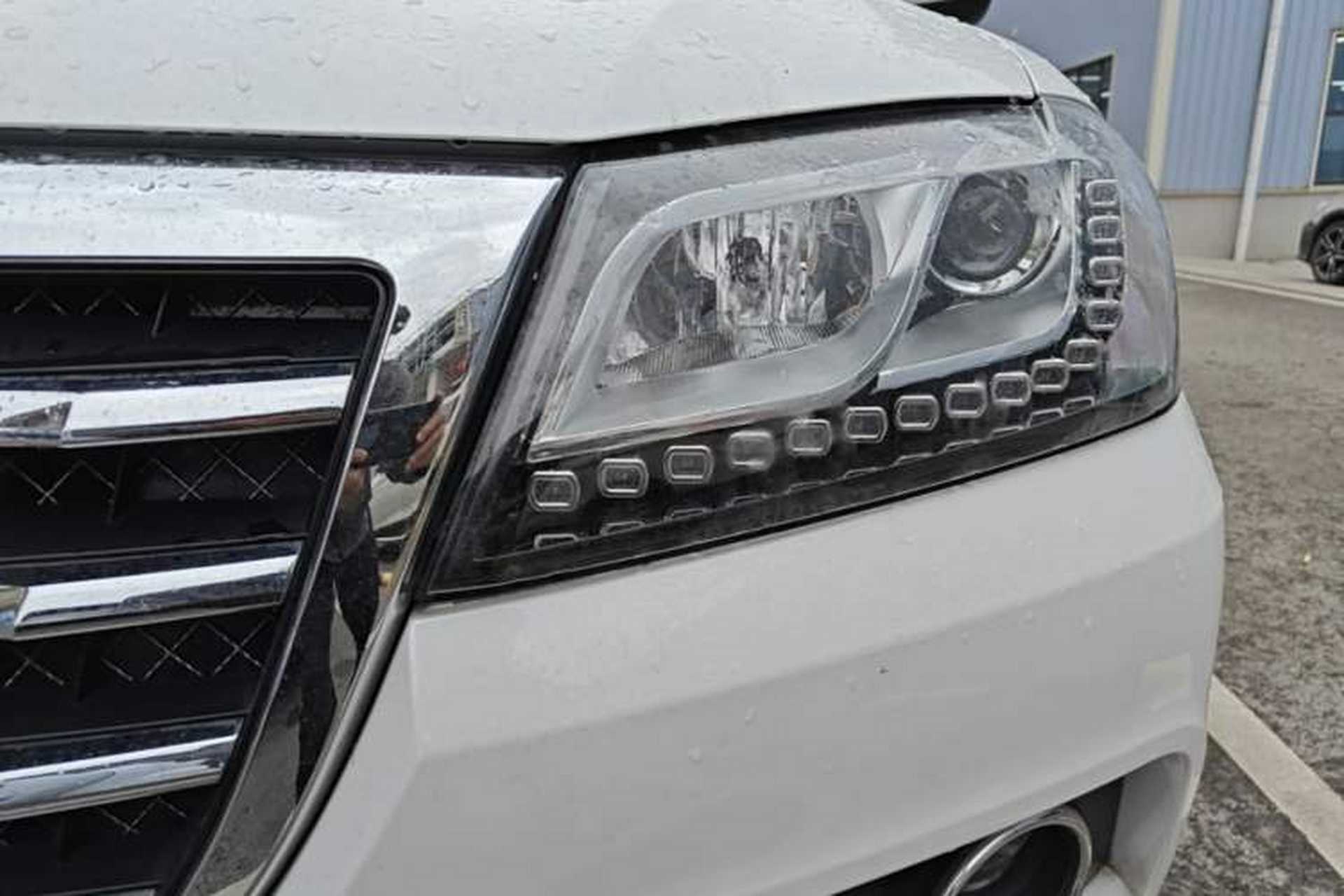 Used Haval H2 2017 Red-Label 1.5T Manual Two-Wheel-Drive Elite Model Left Front Headlight