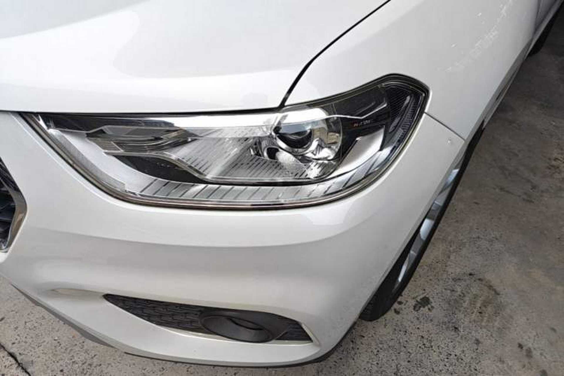 Used Haval H2 2017 Blue Label 1.5T Manual Two-Wheel Drive Elite Model Left Front Headlight