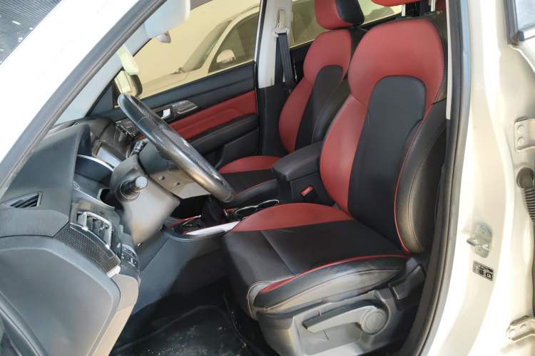 Used Haval H2 2017 Blue Label 1.5T Manual Two-Wheel Drive Elite Model Left Front Seat