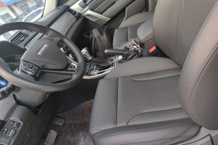 Used Haval H2 2017 Red-Label 1.5T Automatic Two-Wheel Drive Elite Model Left Front Seat