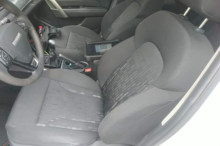 Used Haval H2 2017 Red-Label 1.5T Manual Two-Wheel Drive Comfort Model Left Front Seat