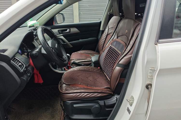 Used Haval H2 2017 Red-Label 1.5T Manual Two-Wheel Drive Comfort Model Left Front Seat