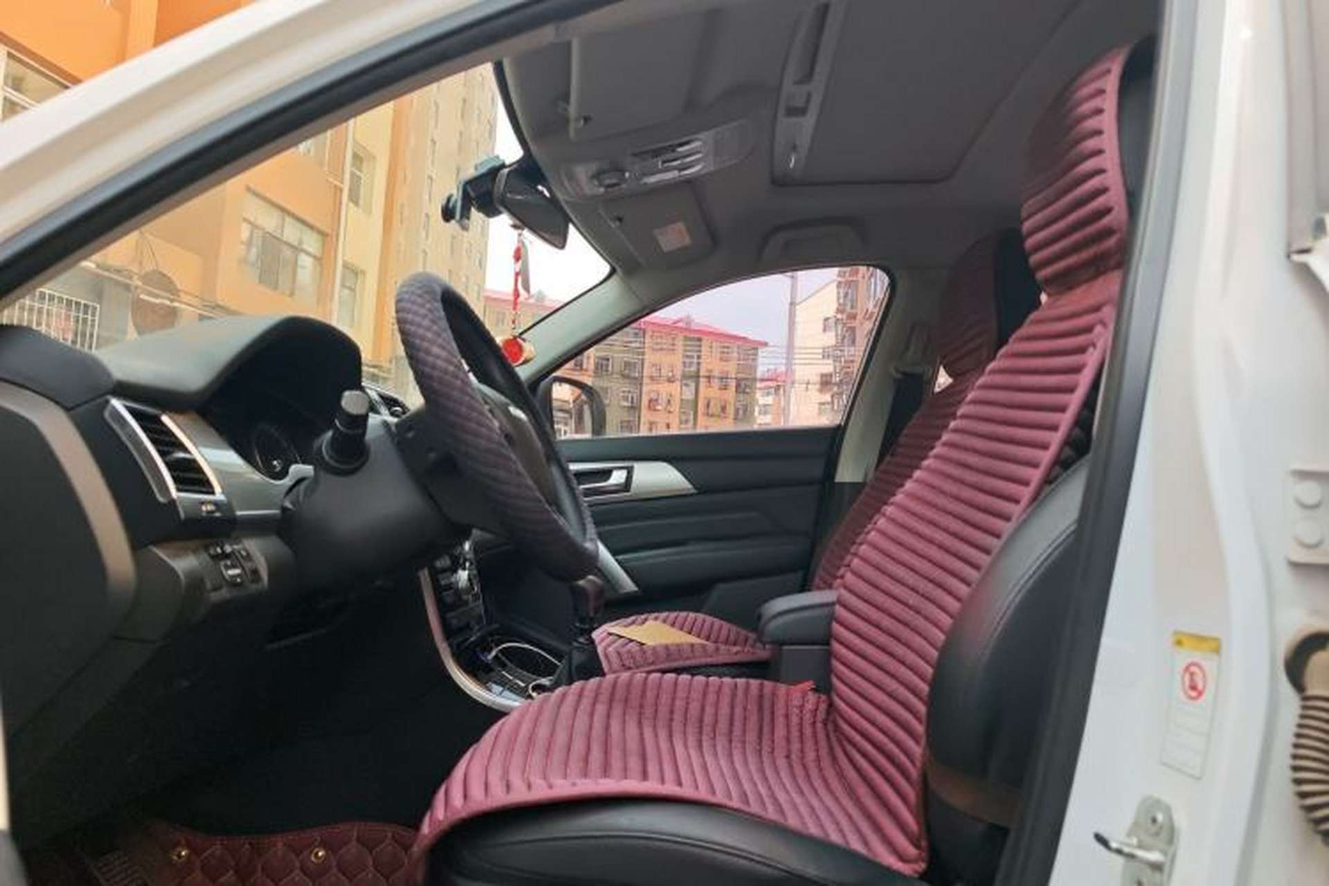 Used Haval H2 2017 Red-Label 1.5T Manual Two-Wheel Drive Luxury Model Left Front Seat