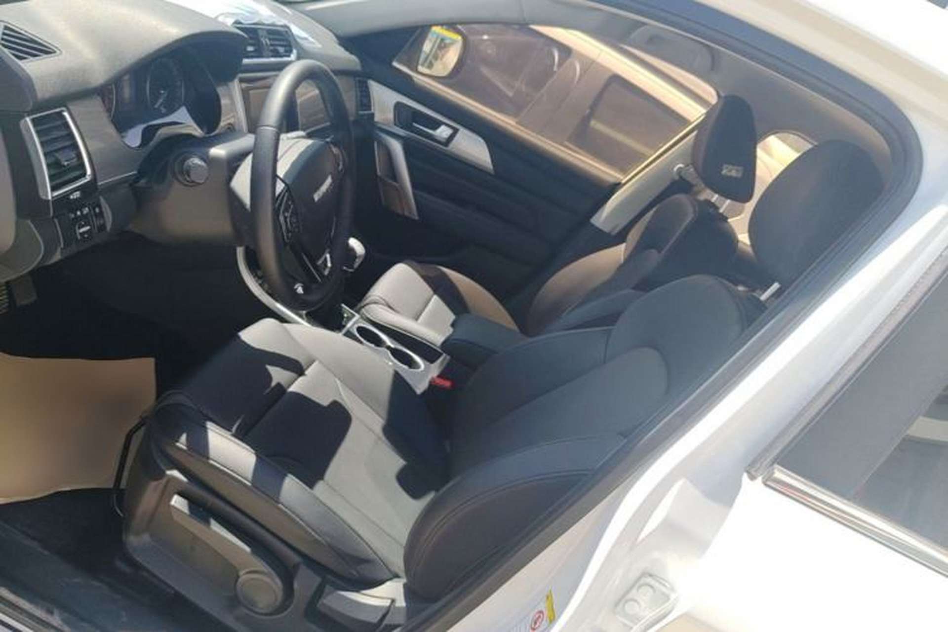 Used Haval H2 2017 Red-Label 1.5T Manual Two-Wheel Drive Luxury Model Left Front Seat