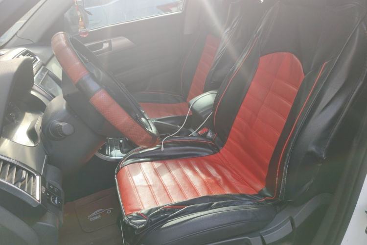 Used Haval H2 2017 Red-Label 1.5T Manual Two-Wheel-Drive Elite Model Left Front Seat