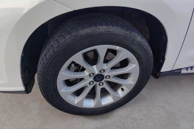 Used Haval H2 2017 Red-Label 1.5T Automatic Two-Wheel Drive Elite Model Left Front Wheel Hub