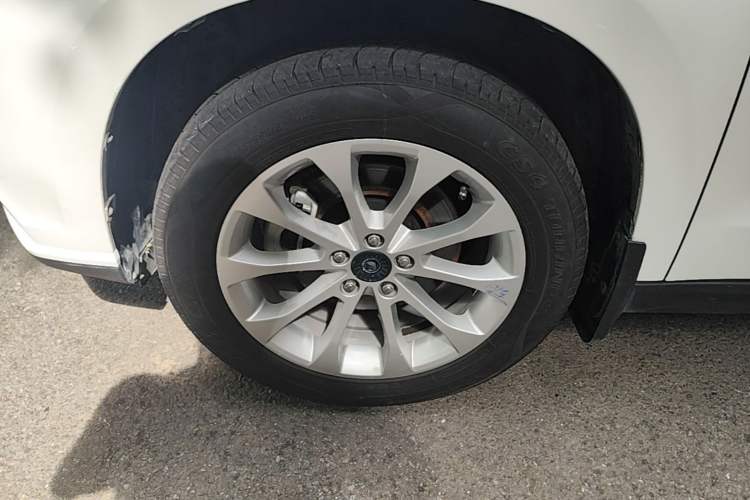 Used Haval H2 2017 Red-Label 1.5T Automatic Two-Wheel Drive Luxury Model Left Front Wheel Hub