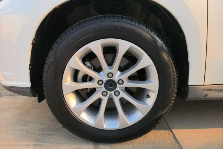 Used Haval H2 2017 Red-Label 1.5T Automatic Two-Wheel Drive Elite Model Left Front Wheel Hub