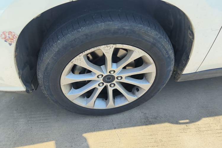 Used Haval H2 2017 Red-Label 1.5T Manual Two-Wheel Drive Comfort Model Left Front Wheel Hub