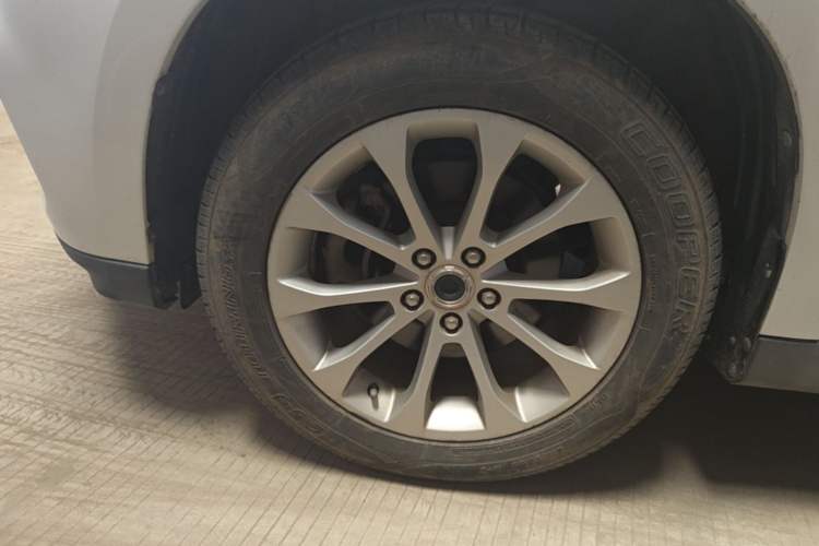 Used Haval H2 2017 Blue Label 1.5T Automatic Two-Wheel Drive Elite Model Left Front Wheel Hub