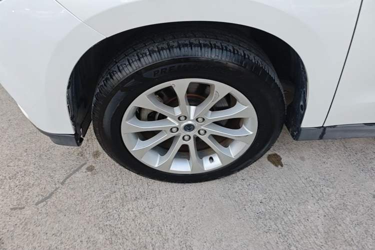 Used Haval H2 2017 Blue Label 1.5T Automatic Two-Wheel Drive Luxury Model Left Front Wheel Hub