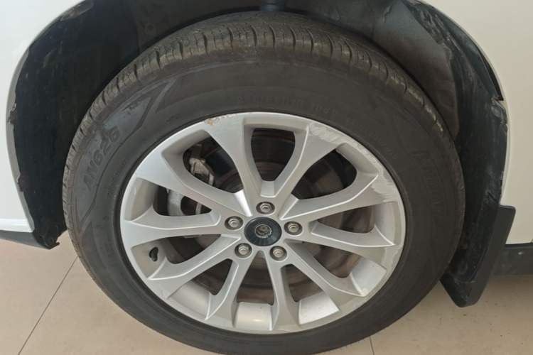 Used Haval H2 2017 Red-Label 1.5T Automatic Two-Wheel Drive Luxury Model Left Front Wheel Hub