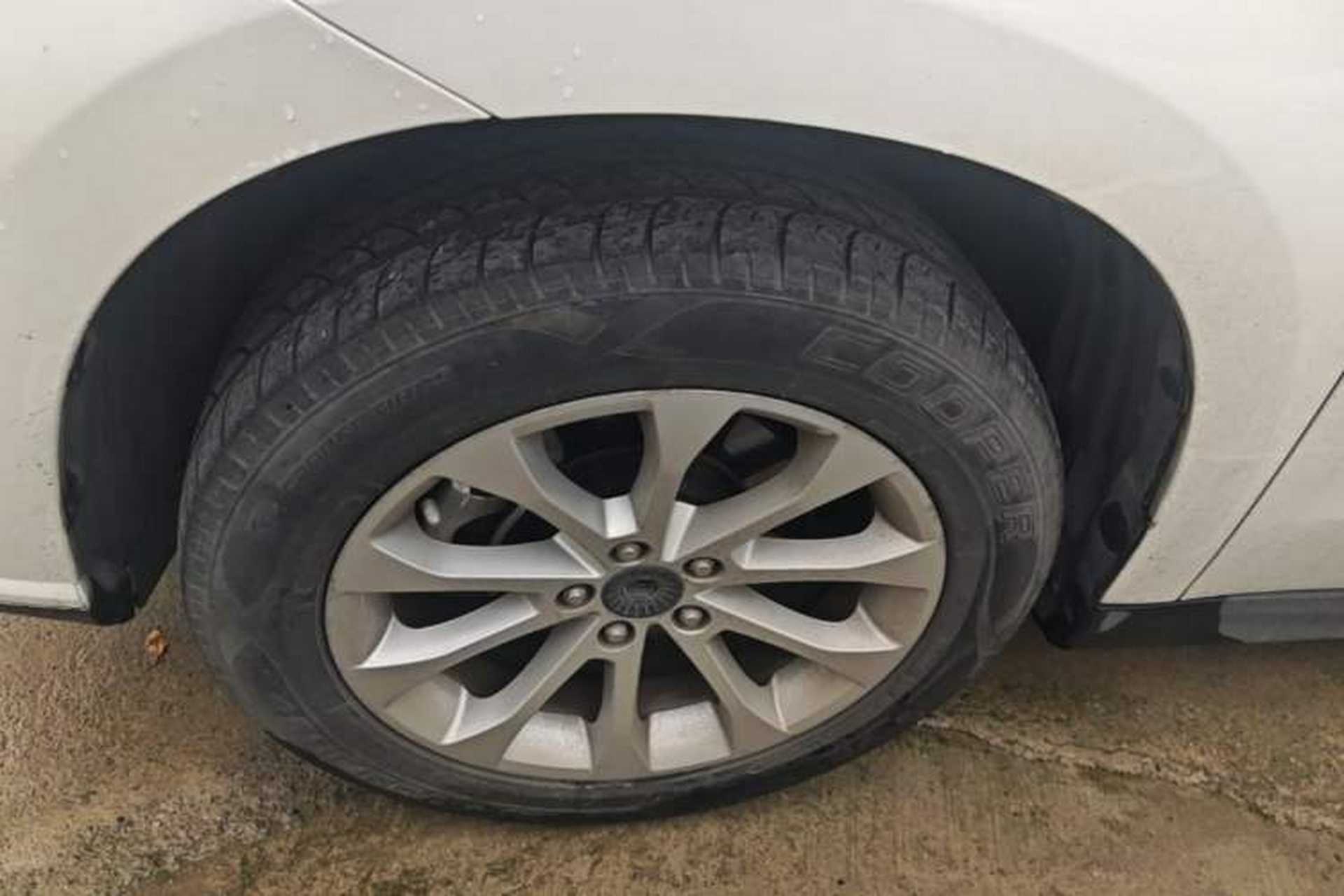 Used Haval H2 2017 Red-Label 1.5T Manual Two-Wheel Drive Luxury Model Left Front Wheel Hub