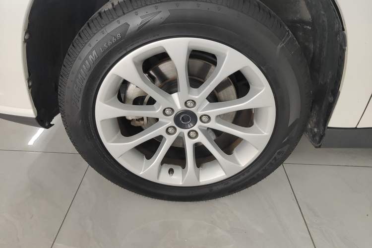 Used Haval H2 2017 Red-Label 1.5T Automatic Two-Wheel Drive Elite Model Left Front Wheel Hub