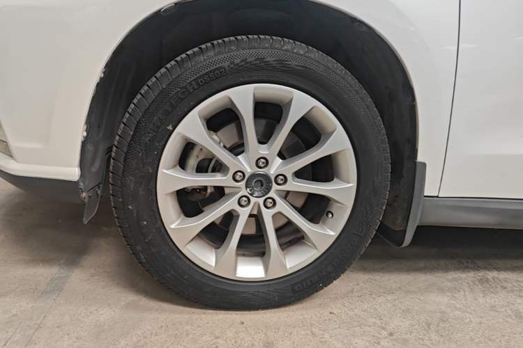 Used Haval H2 2017 Red-Label 1.5T Automatic Two-Wheel Drive Luxury Model Left Front Wheel Hub