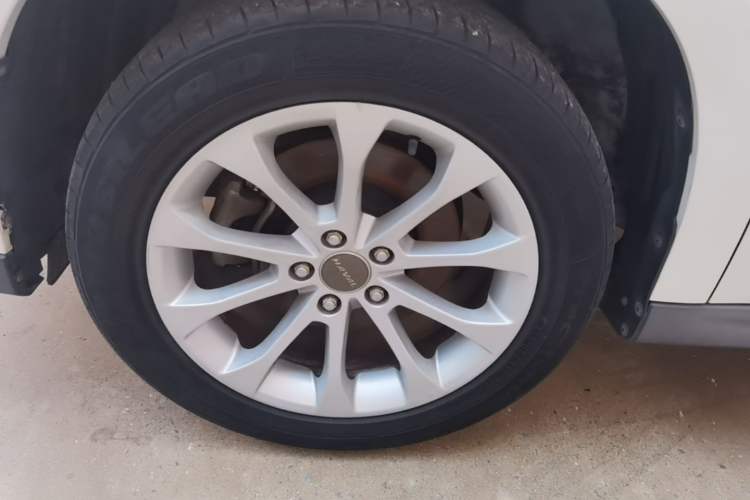 Used Haval H2 2017 Blue Label 1.5T Manual Two-Wheel Drive Elite Model Left Front Wheel Hub