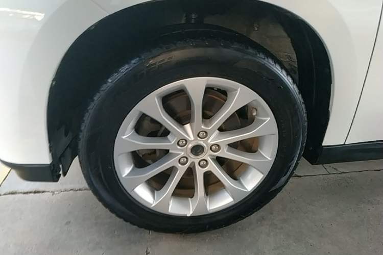 Used Haval H2 2017 Blue Label 1.5T Automatic Two-Wheel Drive Luxury Model Left Front Wheel Hub