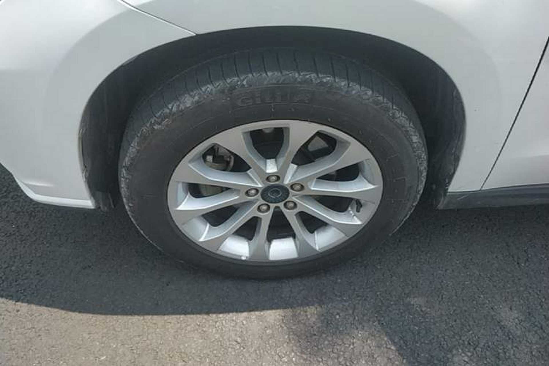 Used Haval H2 2017 Red-Label 1.5T Manual Two-Wheel Drive Comfort Model Left Front Wheel Hub