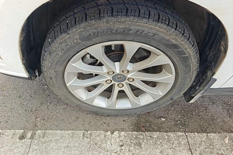 Used Haval H2 2017 Red-Label 1.5T Manual Two-Wheel-Drive Elite Model Left Front Wheel Hub