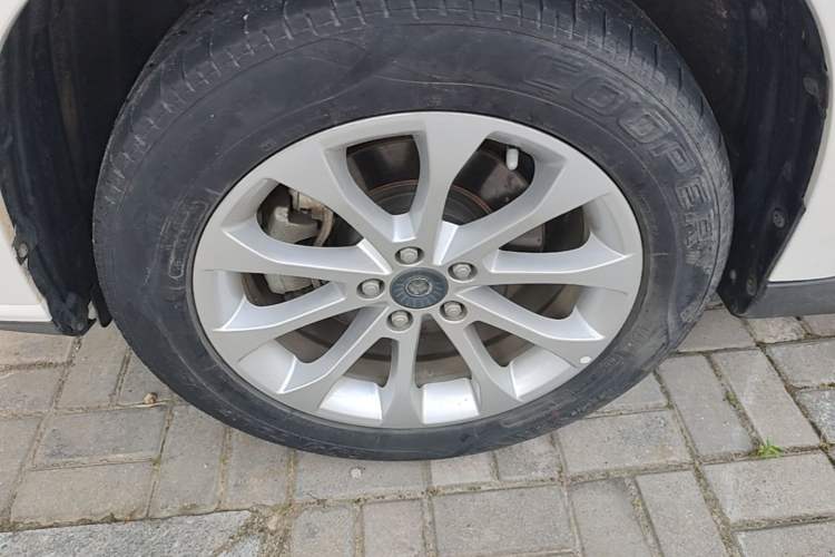 Used Haval H2 2017 Red-Label 1.5T Automatic Two-Wheel Drive Luxury Model Left Front Wheel Hub