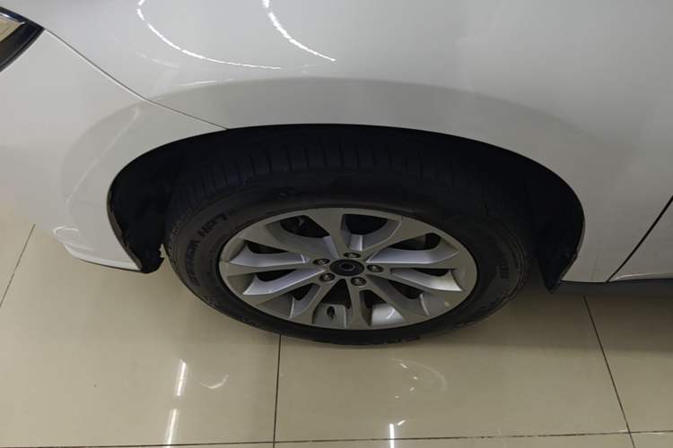 Used Haval H2 2017 Red-Label 1.5T Automatic Two-Wheel Drive Elite Model Left Front Wheel Hub