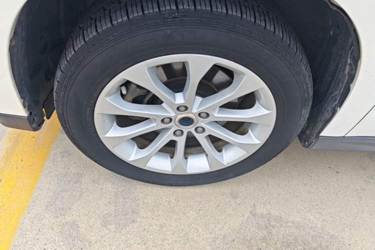 Used Haval H2 2017 Blue Label 1.5T Automatic Two-Wheel Drive Elite Model Left Front Wheel Hub