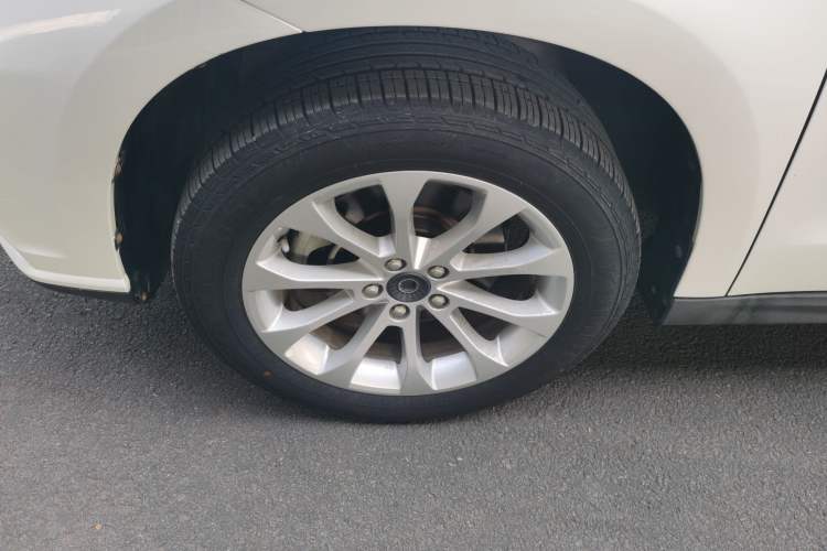 Used Haval H2 2017 Red-Label 1.5T Manual Two-Wheel Drive Luxury Model Left Front Wheel Hub