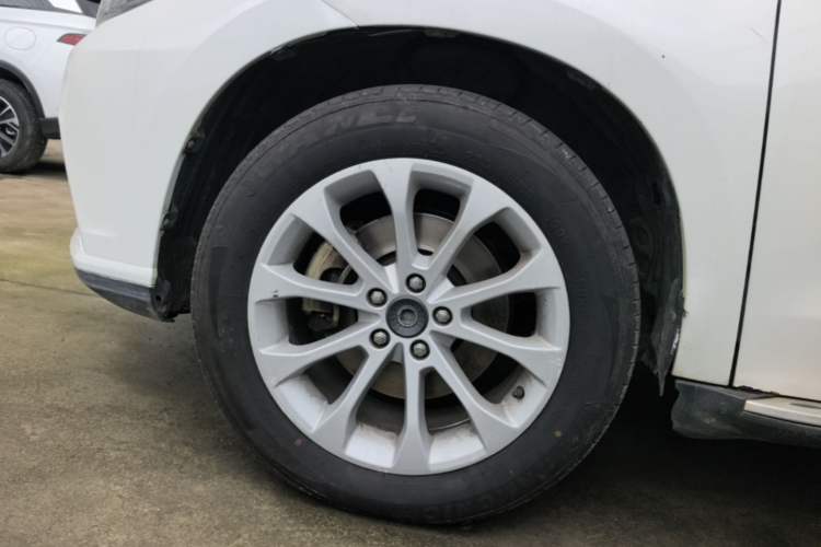 Used Haval H2 2017 Red-Label 1.5T Automatic Two-Wheel Drive Luxury Model Left Front Wheel Hub