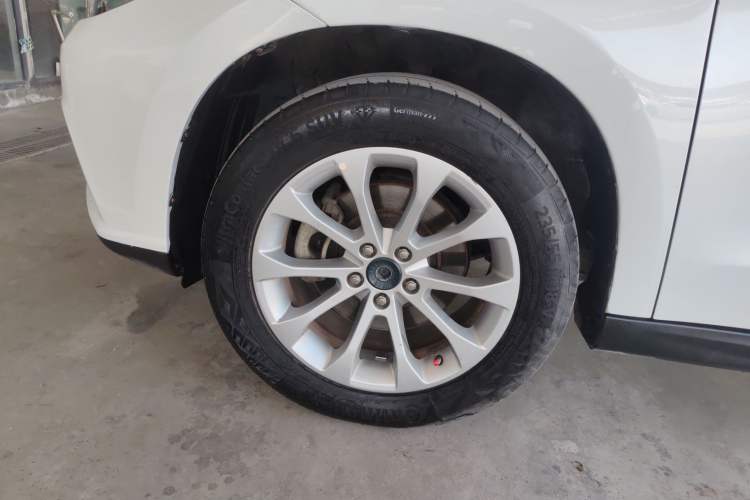 Used Haval H2 2017 Red-Label 1.5T Automatic Two-Wheel Drive Luxury Model Left Front Wheel Hub