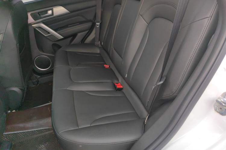 Used Haval H2 2017 Red-Label 1.5T Automatic Two-Wheel Drive Elite Model Left Rear Seat
