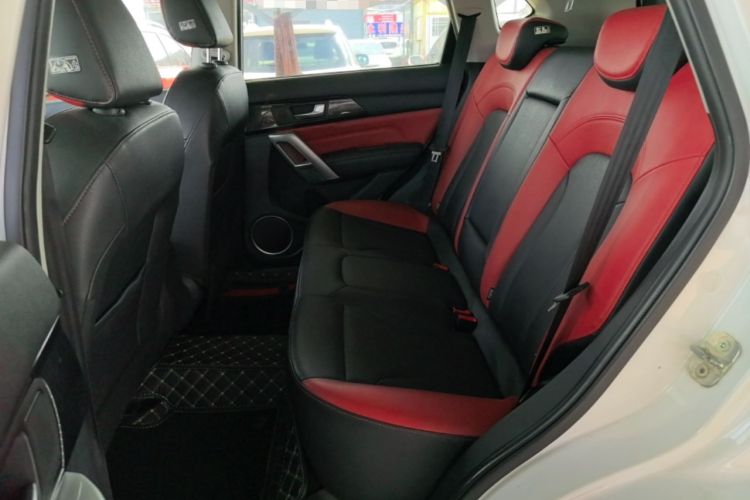 Used Haval H2 2017 Blue Label 1.5T Manual Two-Wheel Drive Elite Model Left Rear Seat