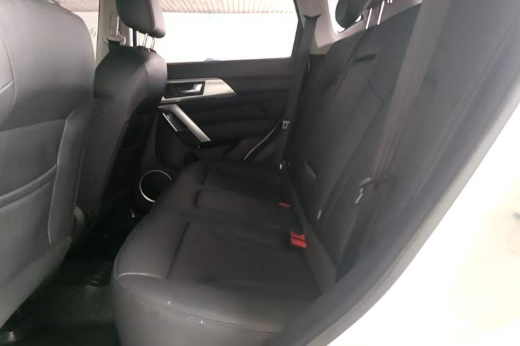 Used Haval H2 2017 Red-Label 1.5T Automatic Two-Wheel Drive Luxury Model Left Rear Seat